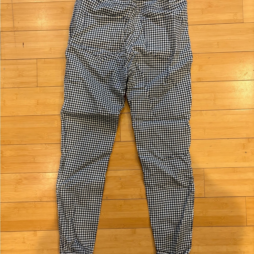 Stradivarius Monochrome Checkered Pants - Picture 3 of 4